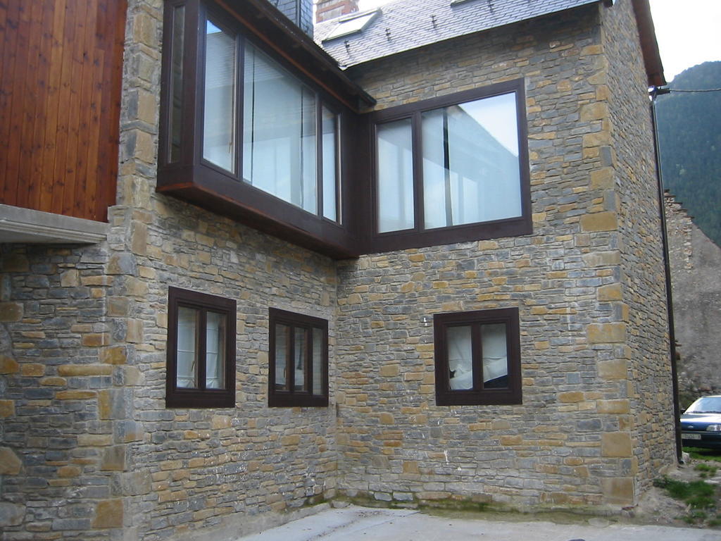 Apartamentos Rentaran Tredós Pokoj fotografie